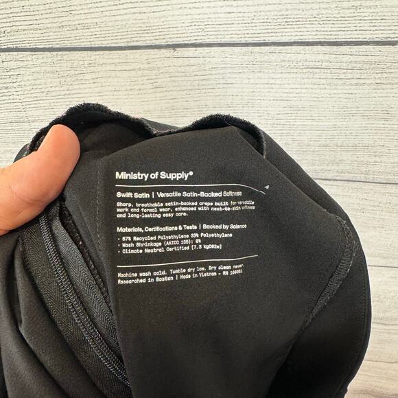 Ministry Of Supply Women's Black Swift Satin High Rise Tapered Pants Size 4 - Picture 8 of 8